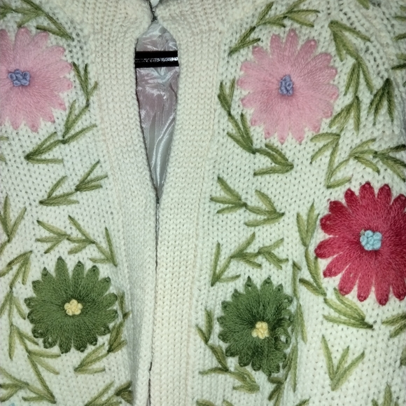 Vintage knit floral sweater like new silk lined large - Picture 2 of 7